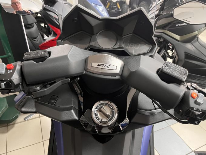 KYMCO AK 550 4