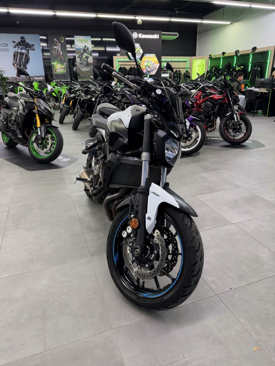 YAMAHA MT-07 (47.5CV) 4