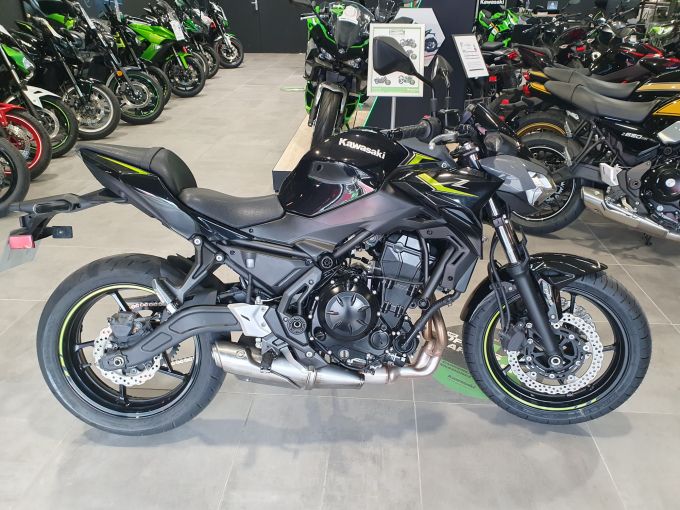KAWASAKI Z 650 (47.5CV) 4