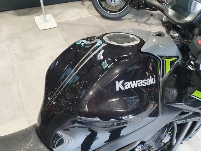 KAWASAKI Z 650 (47.5CV) 4
