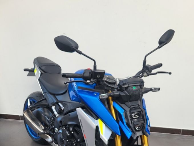 SUZUKI GSX-S 1000 4