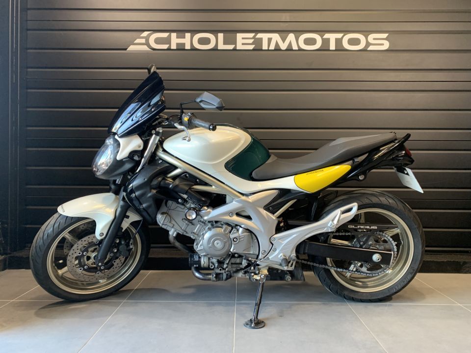 SUZUKI GLADIUS 650 4