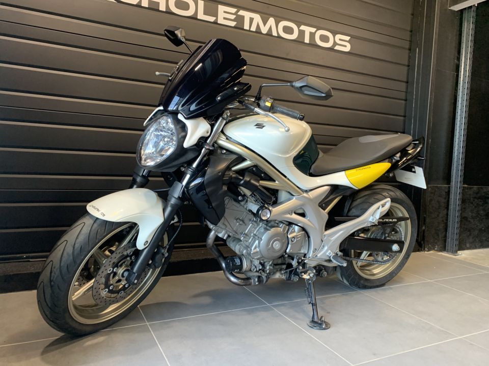 SUZUKI GLADIUS 650 4
