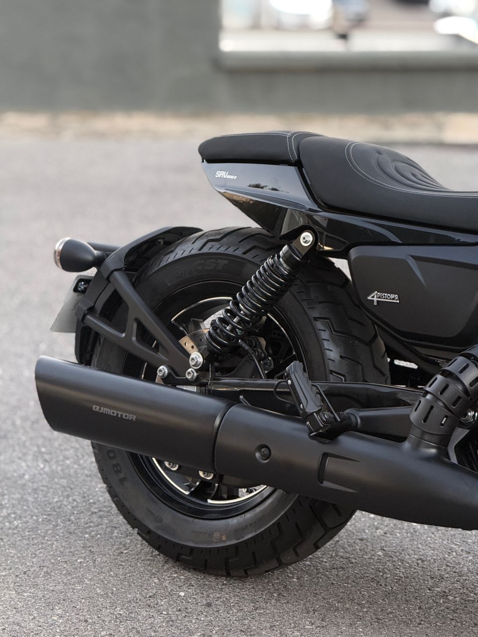 QJ MOTOR SRV 600 4