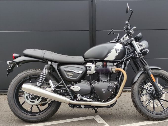 TRIUMPH SPEED TWIN 900 4
