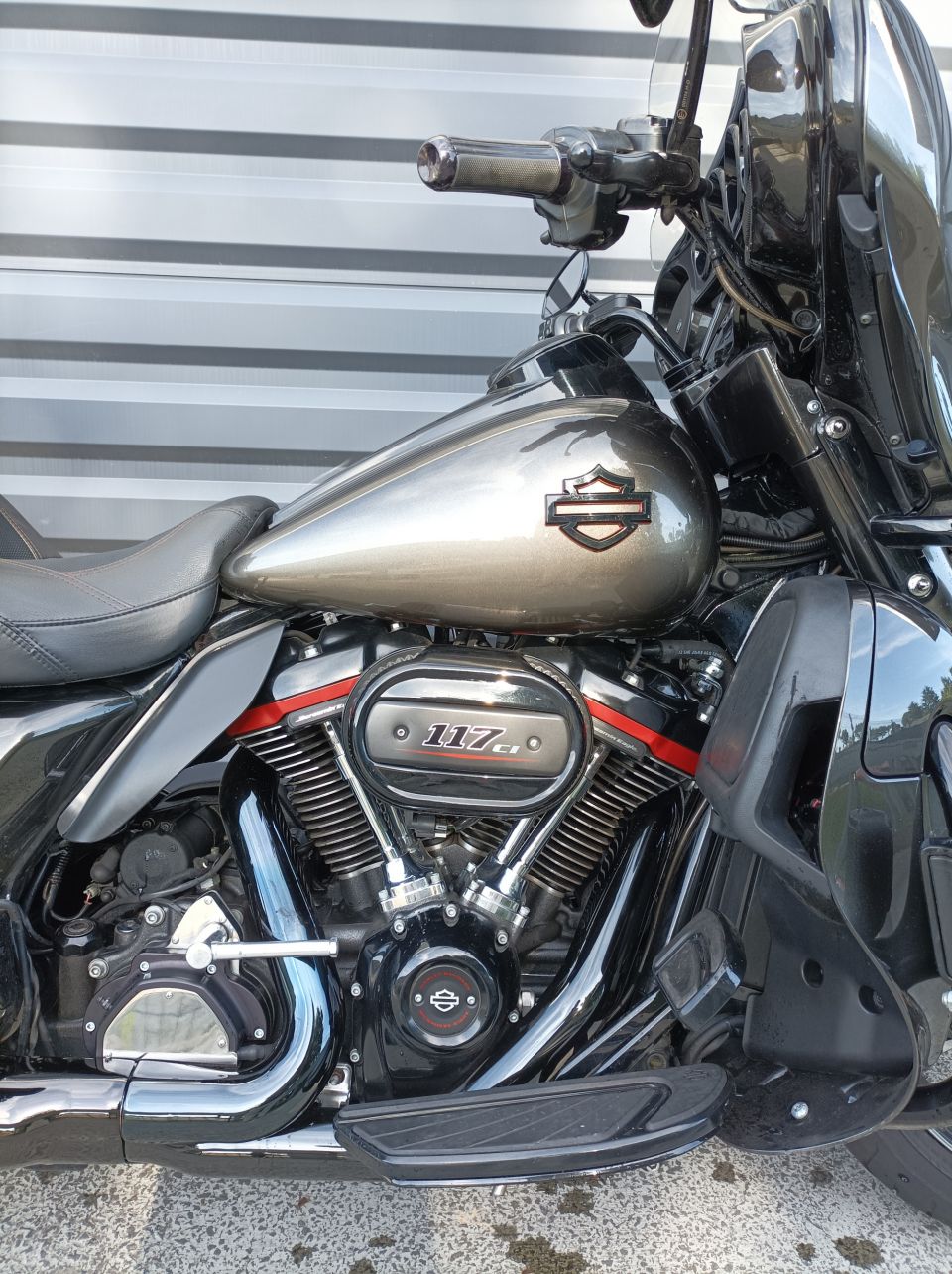 HARLEY-DAVIDSON TOURING ELECTRA GLIDE 1923 ULTRA CVO 4