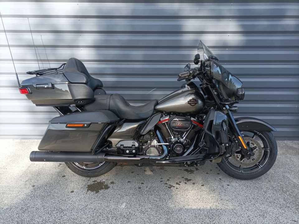 HARLEY-DAVIDSON TOURING ELECTRA GLIDE 1923 ULTRA CVO 4