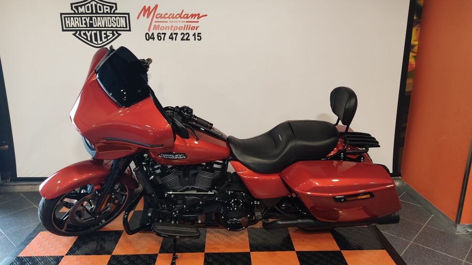 HARLEY-DAVIDSON TOURING STREET GLIDE 1923 4