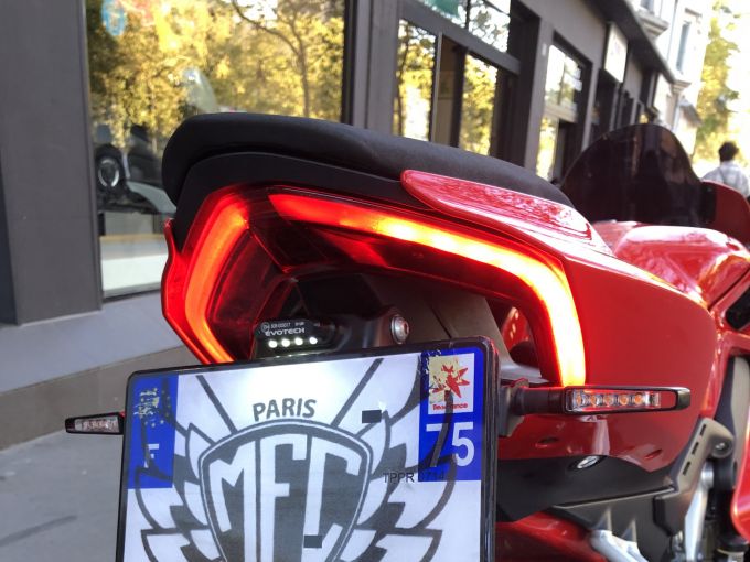 DUCATI PANIGALE 1103 V4 4