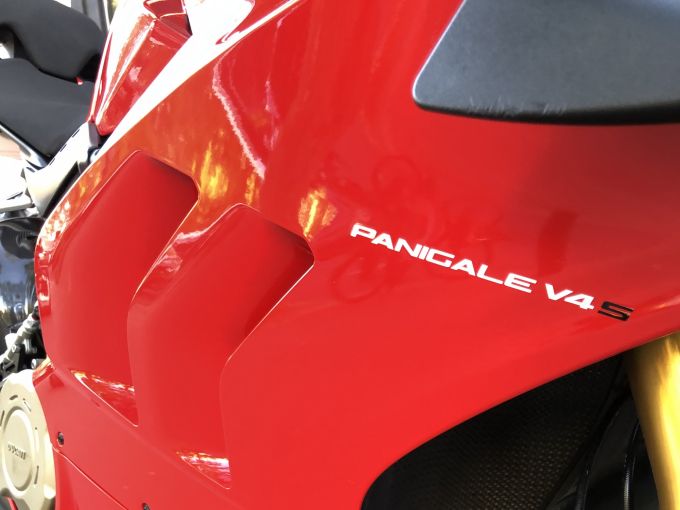 DUCATI PANIGALE 1103 V4 4