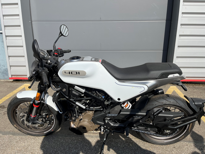 HUSQVARNA VITPILEN 401 4