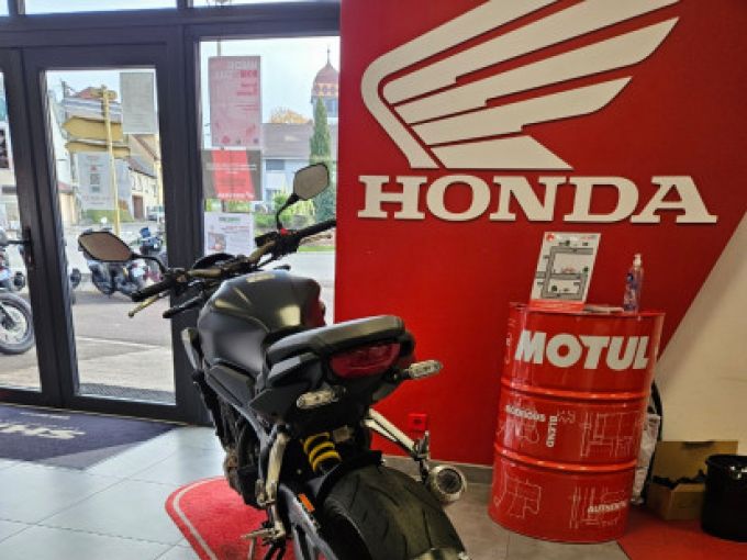 HONDA CB650R Neo Sports Café 4