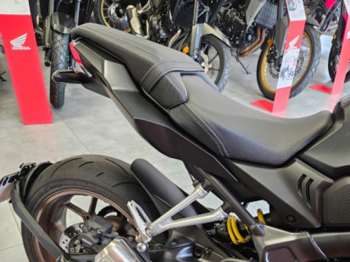 HONDA CB650R Neo Sports Café 4