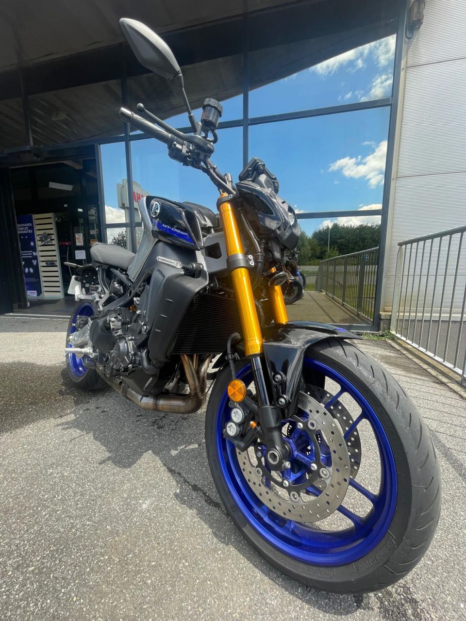 YAMAHA MT-09 SP 4