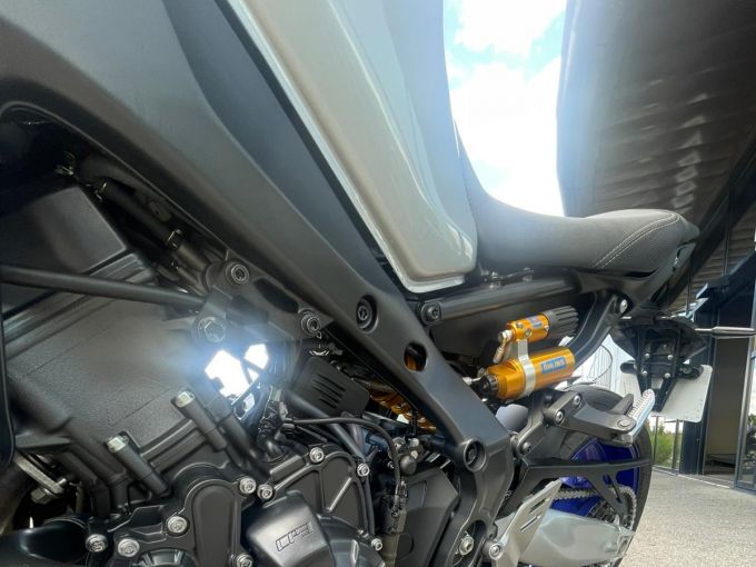 YAMAHA MT-09 SP 4