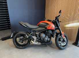TRIUMPH TRIDENT 660 - 2023