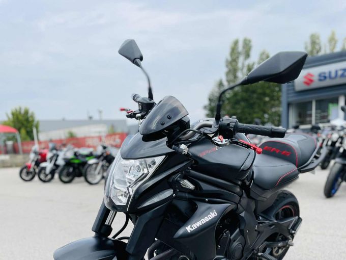 KAWASAKI ER-6 4