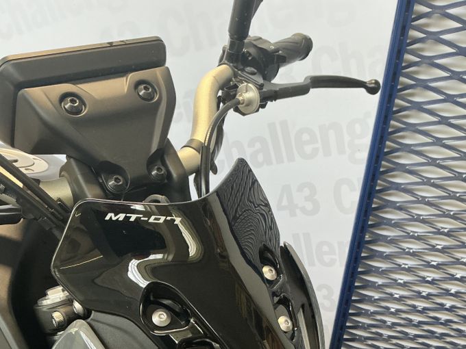 YAMAHA MT-07 4
