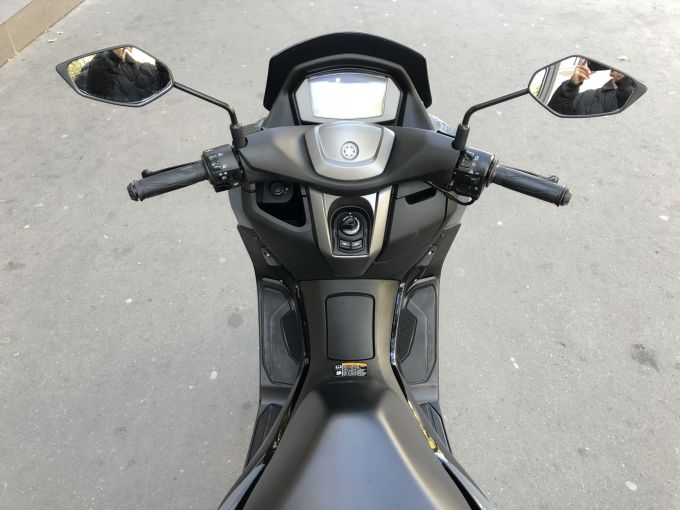 YAMAHA NMAX 125 4