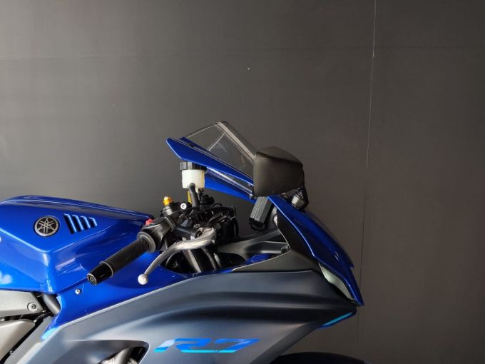 YAMAHA R7 4