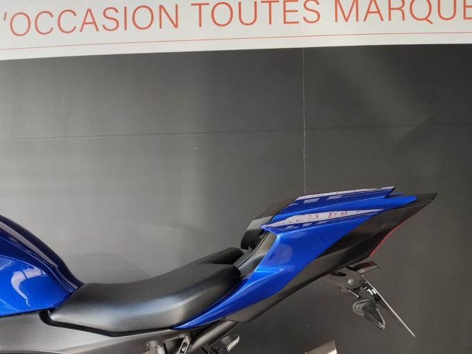 YAMAHA R7 4