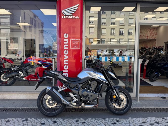 HONDA CB 750 HORNET 4