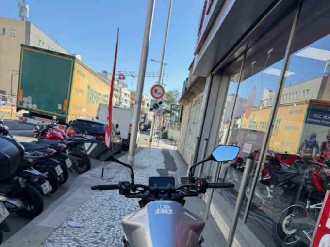 HONDA CB 750 HORNET 4