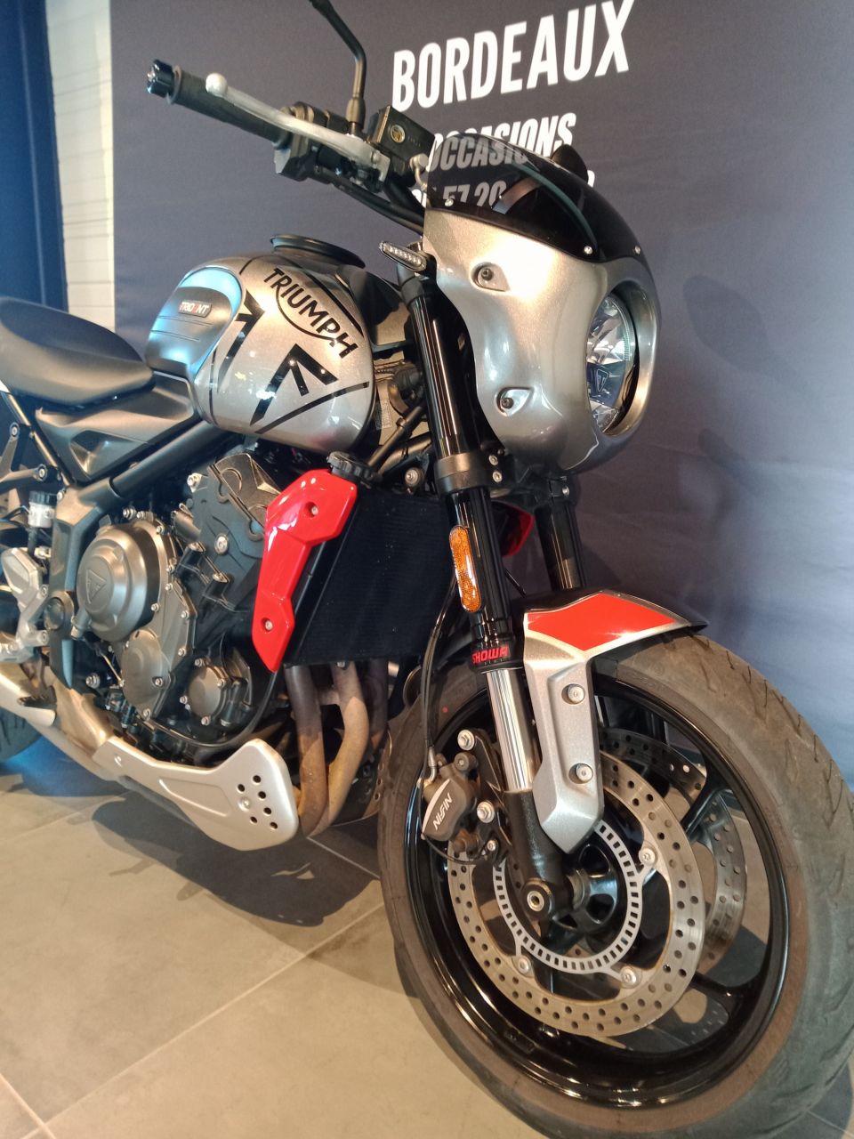 TRIUMPH TRIDENT 660 4