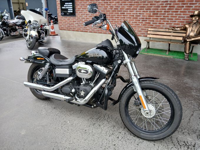 HARLEY-DAVIDSON DYNA STREET BOB 1584 4