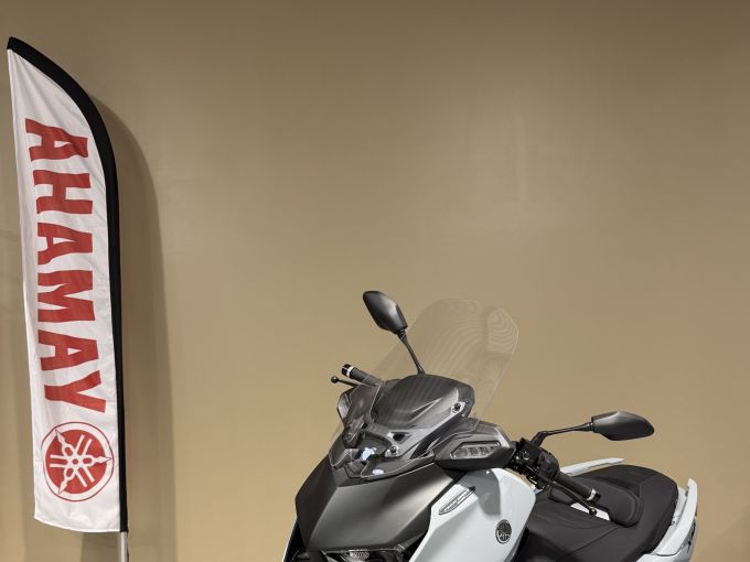 YAMAHA XMAX 125 TECH MAX 4