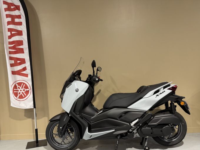 YAMAHA XMAX 125 TECH MAX 4