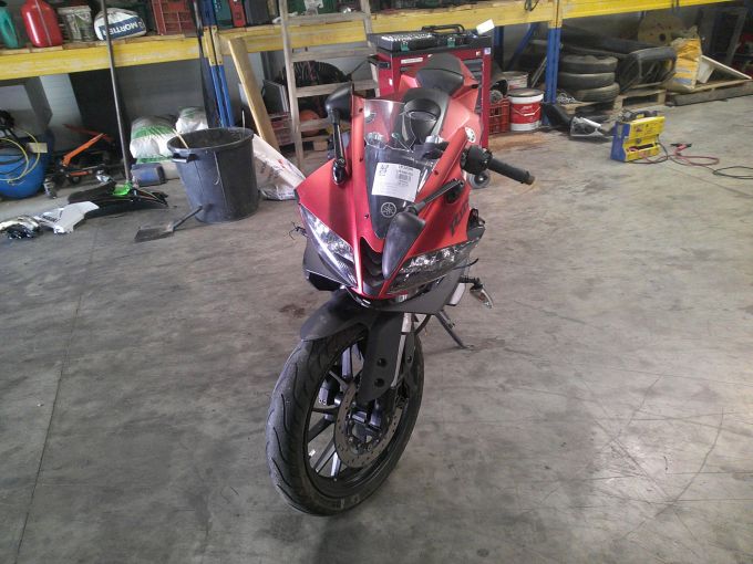 YAMAHA YZF 125 R ABS 4