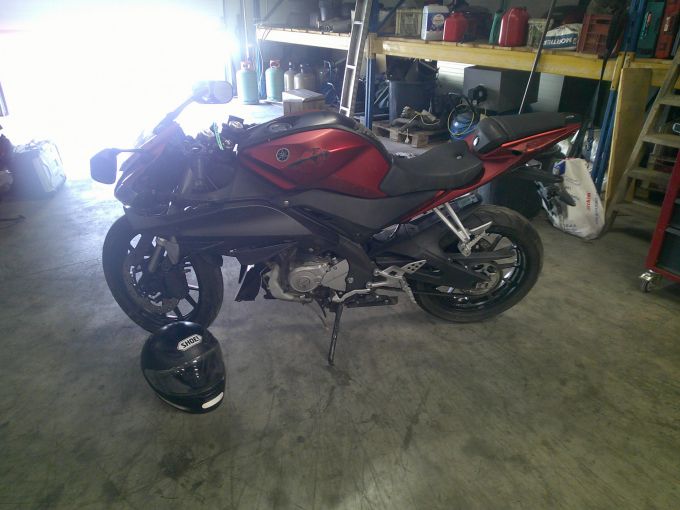 YAMAHA YZF 125 R ABS 4