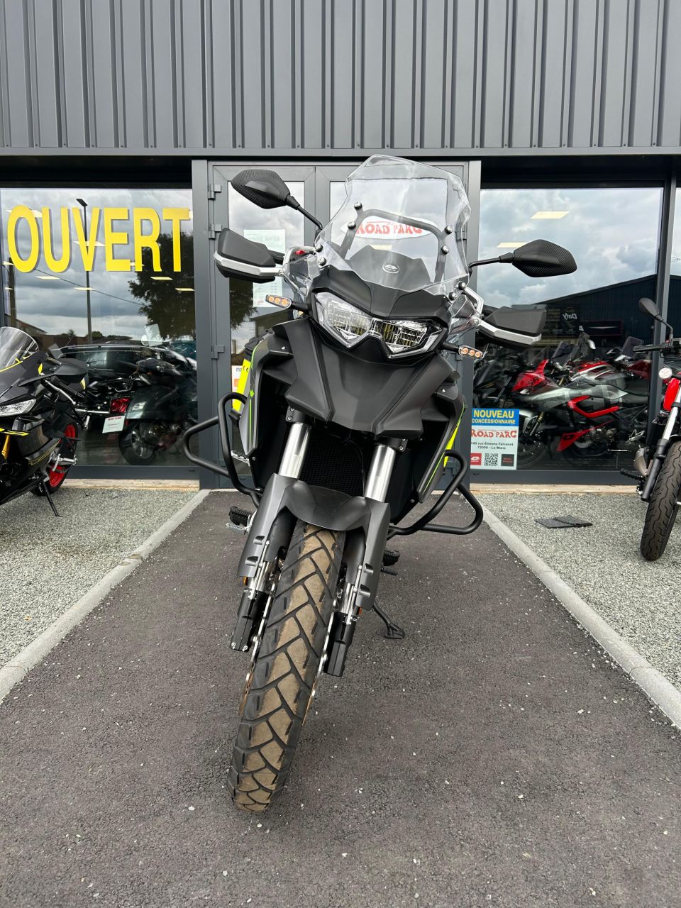 QJ MOTOR SRT 700 X TOURING 4