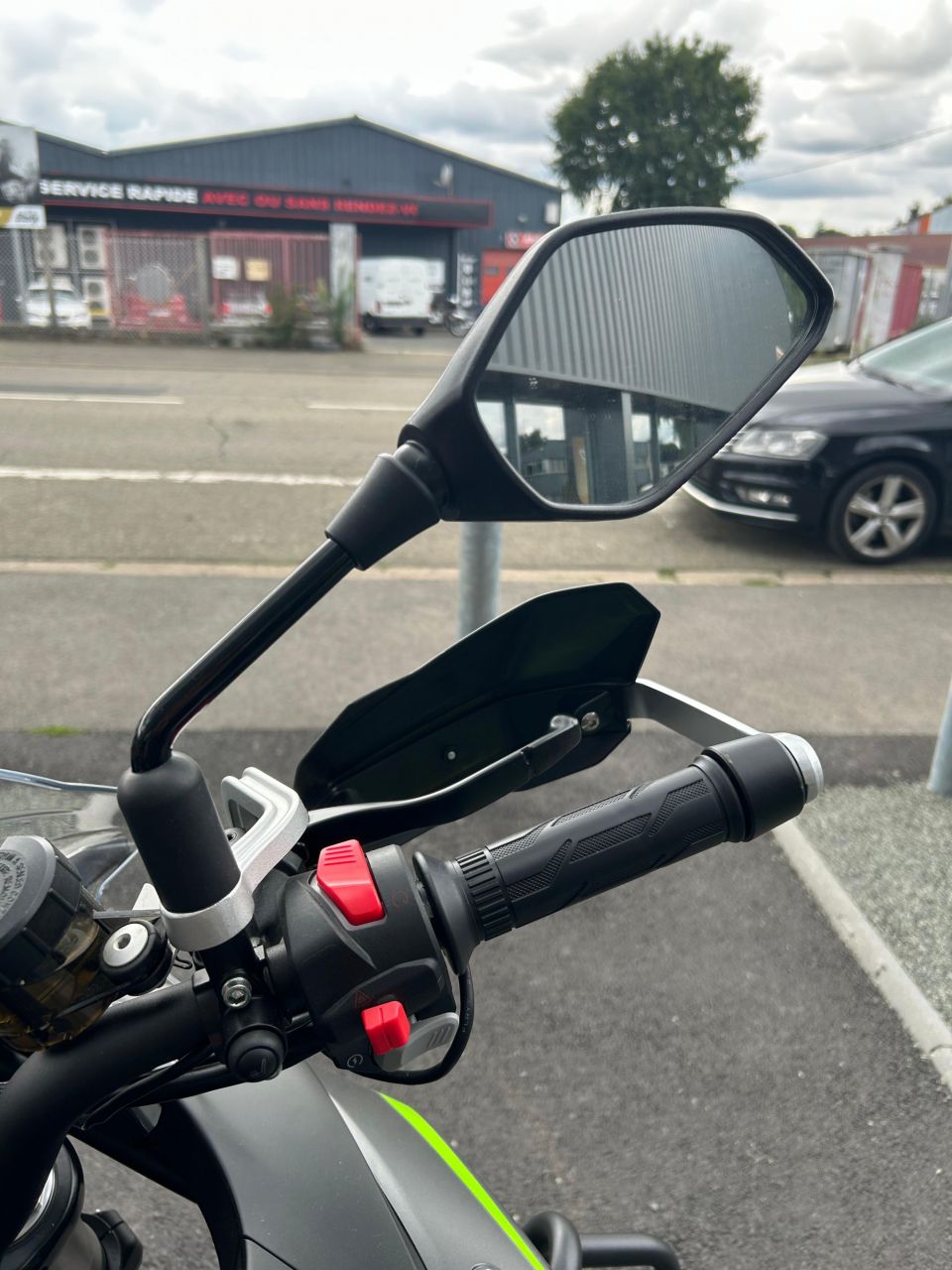 QJ MOTOR SRT 700 X TOURING 4