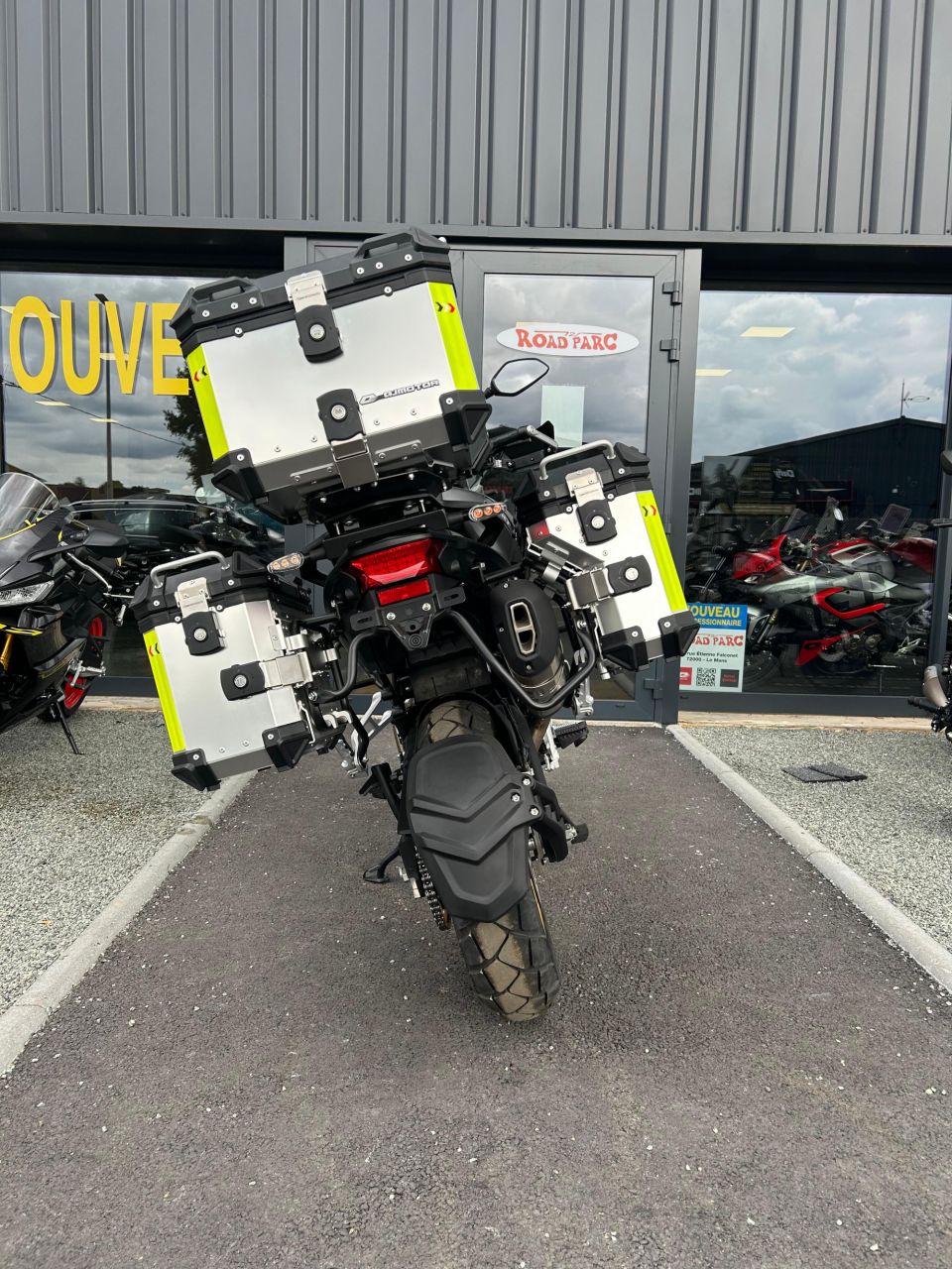 QJ MOTOR SRT 700 X TOURING 4