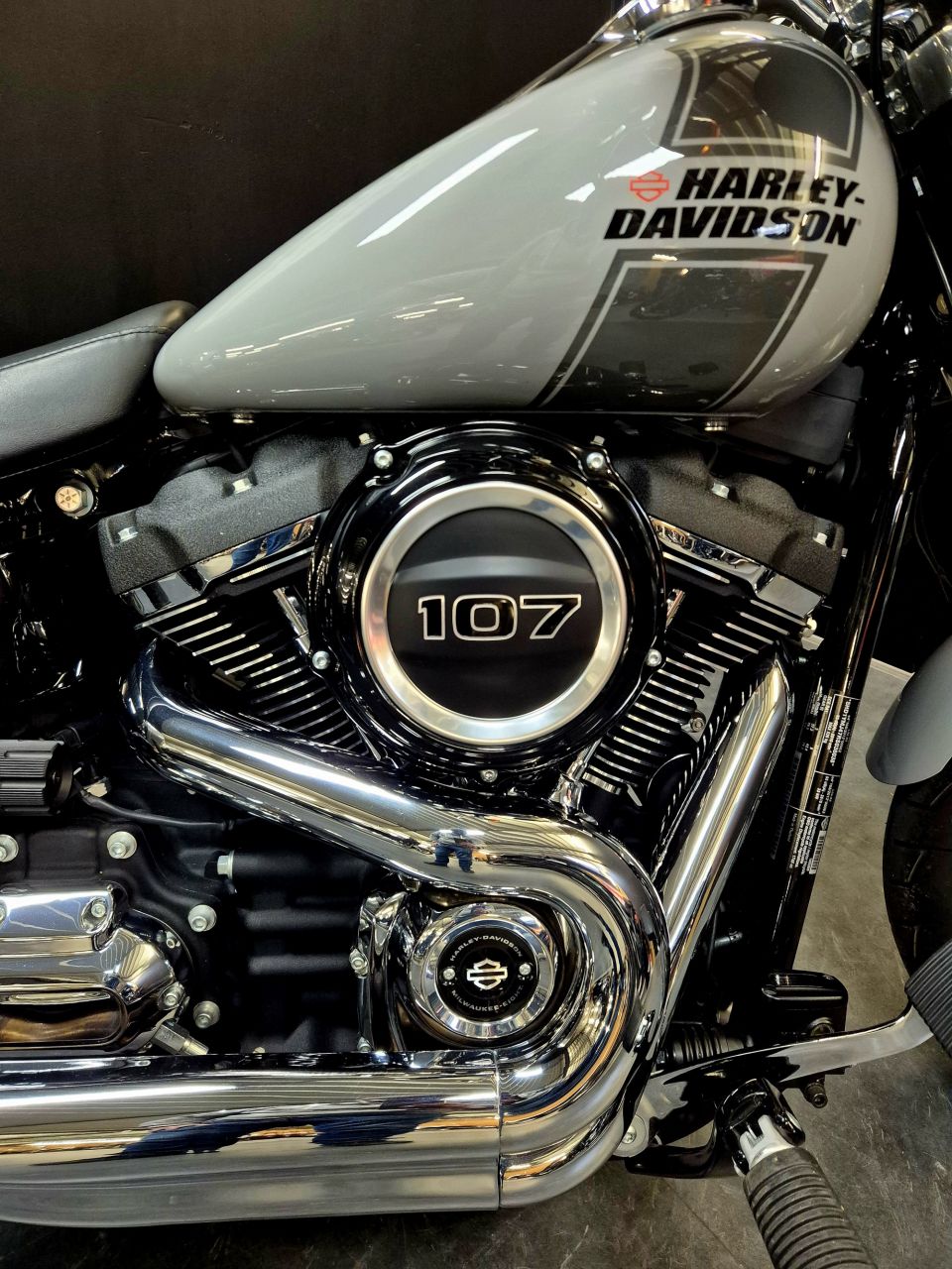 HARLEY-DAVIDSON SOFTAIL SPORT GLIDE 1745 4