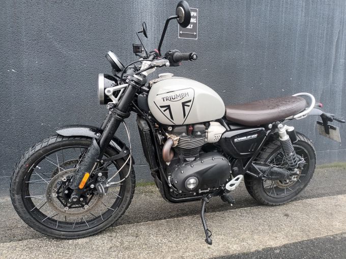TRIUMPH SCRAMBLER 1200 4