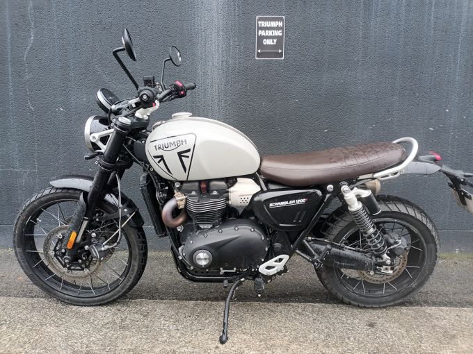 TRIUMPH SCRAMBLER 1200 4