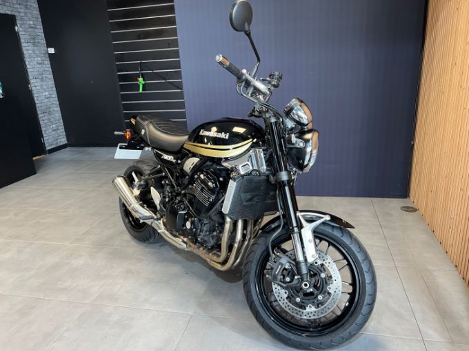 KAWASAKI Z900RS 4
