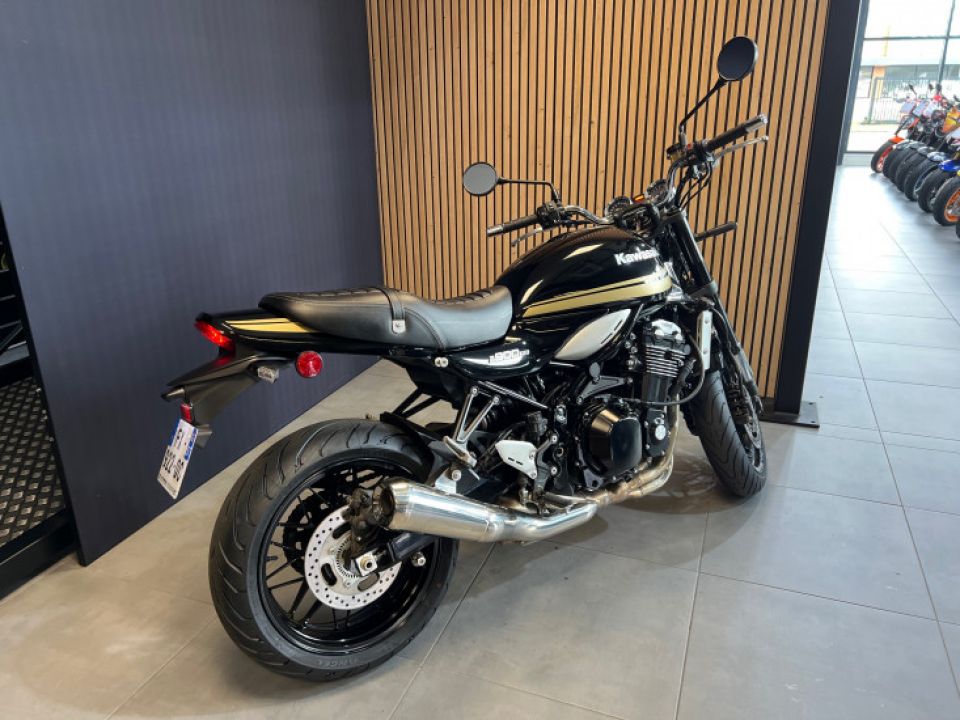 KAWASAKI Z900RS 4