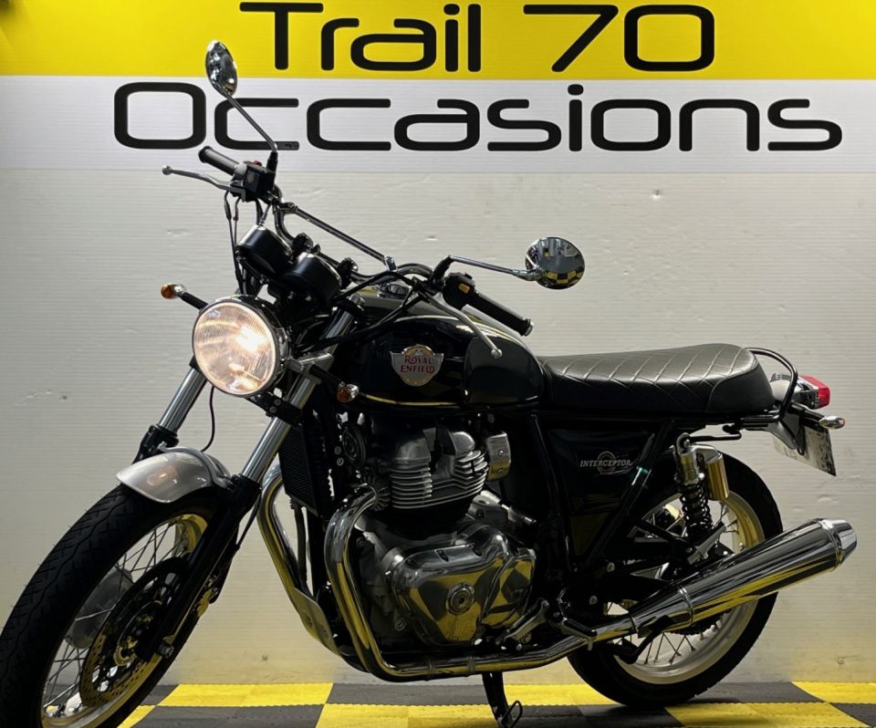 ROYAL ENFIELD INTERCEPTOR 4