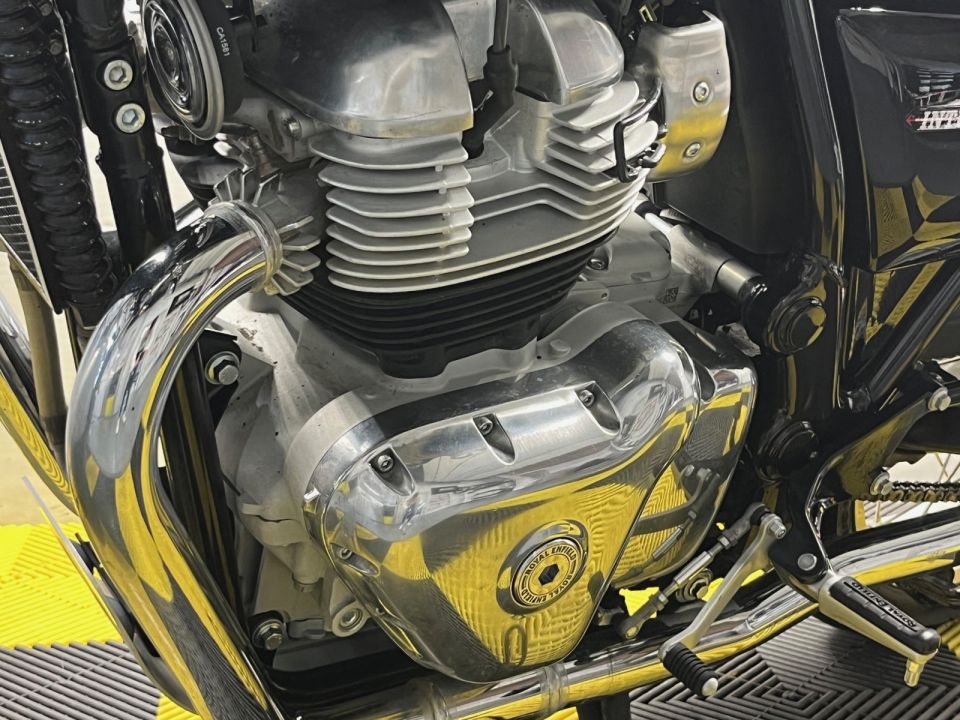 ROYAL ENFIELD INTERCEPTOR 4