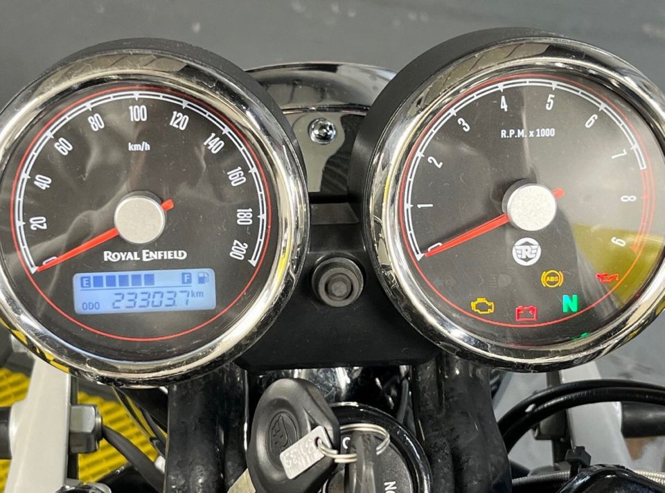 ROYAL ENFIELD INTERCEPTOR 4