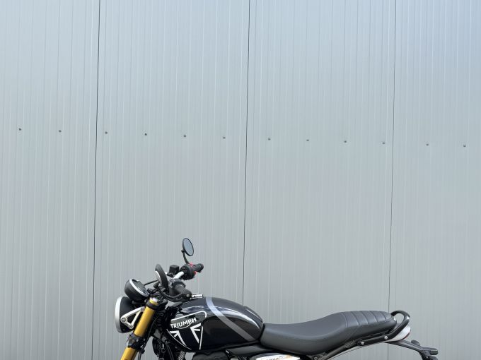 TRIUMPH SPEED 400 4