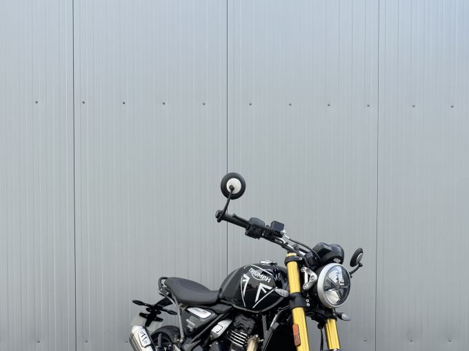 TRIUMPH SPEED 400 4
