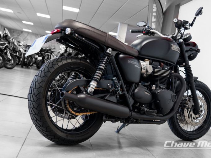 TRIUMPH BONNEVILLE T120 BLACK 1200 4