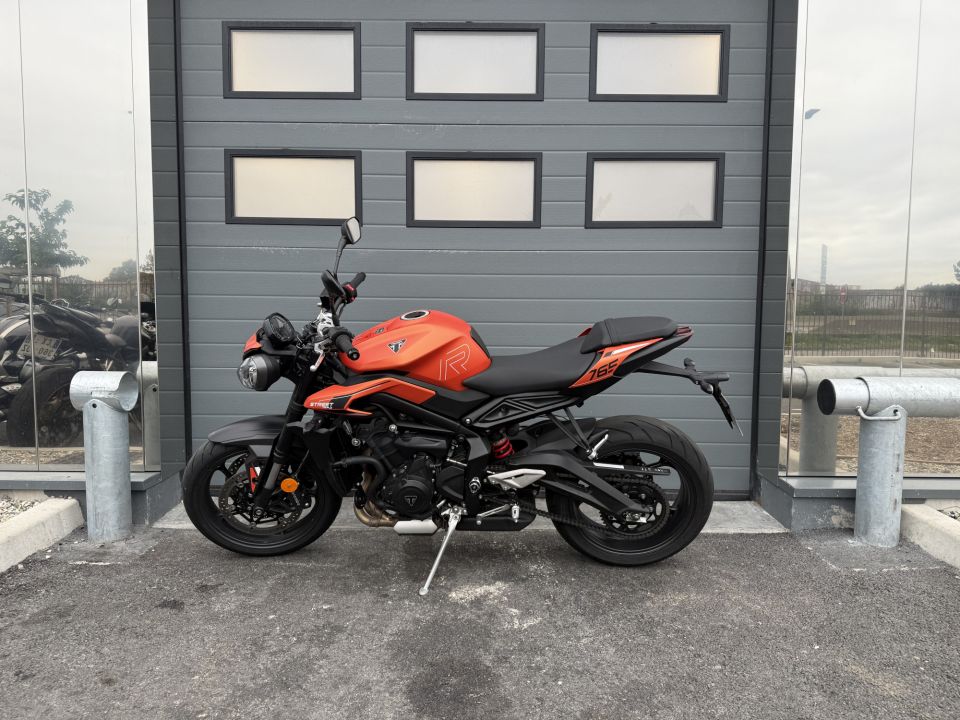 TRIUMPH STREET TRIPLE 765 R 4