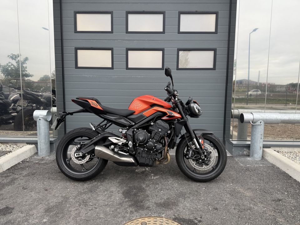 TRIUMPH STREET TRIPLE 765 R 4