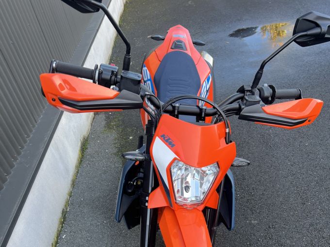 KTM 690 SMC R 4